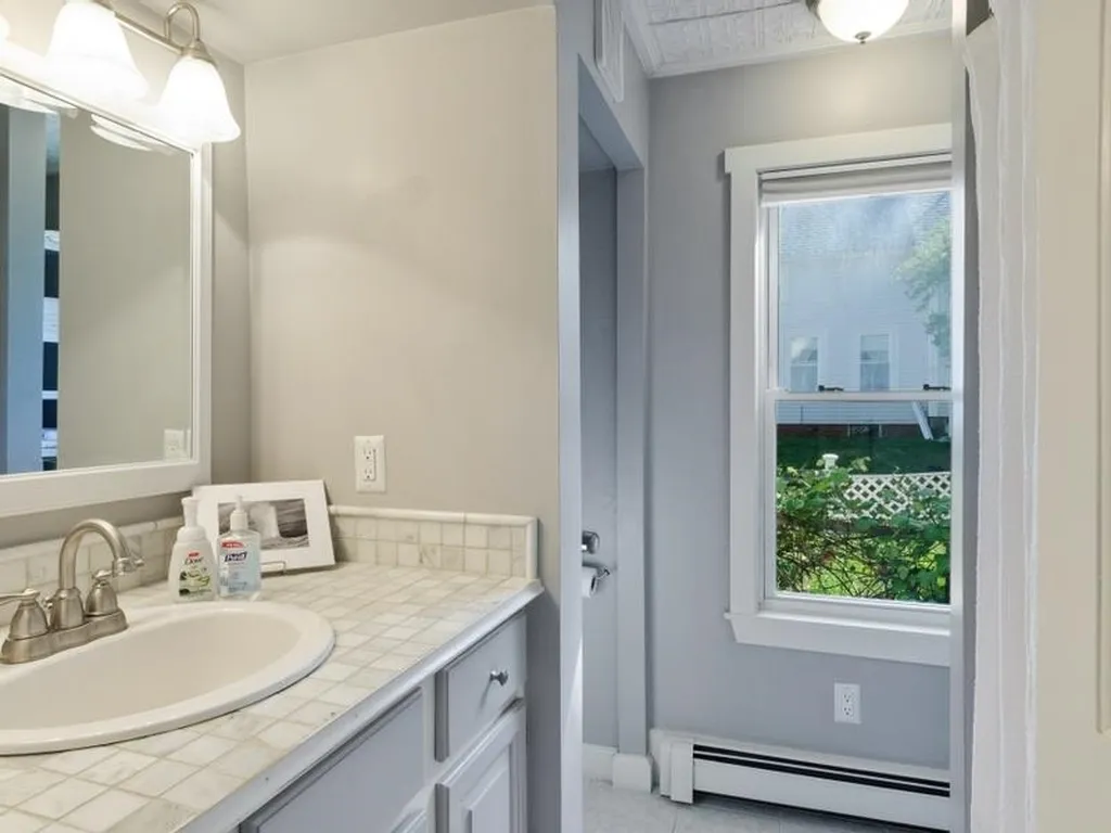 15 Hickey Street Rochester NH 03868