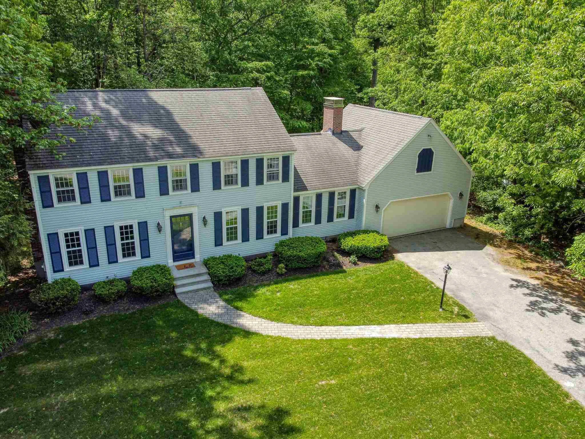 10 Brier Lane Derry NH 03038