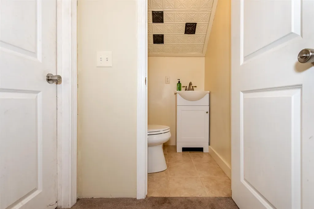 57 Batchelder Lane Strafford NH 03884
