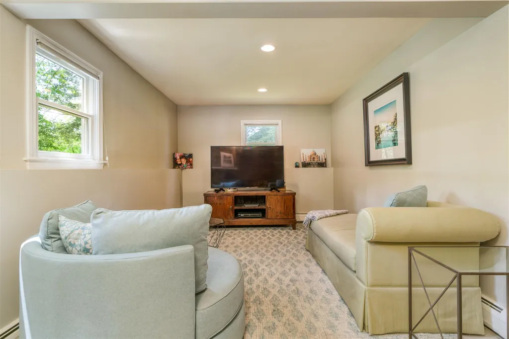 5 Fairview Avenue Hanover NH 03755
