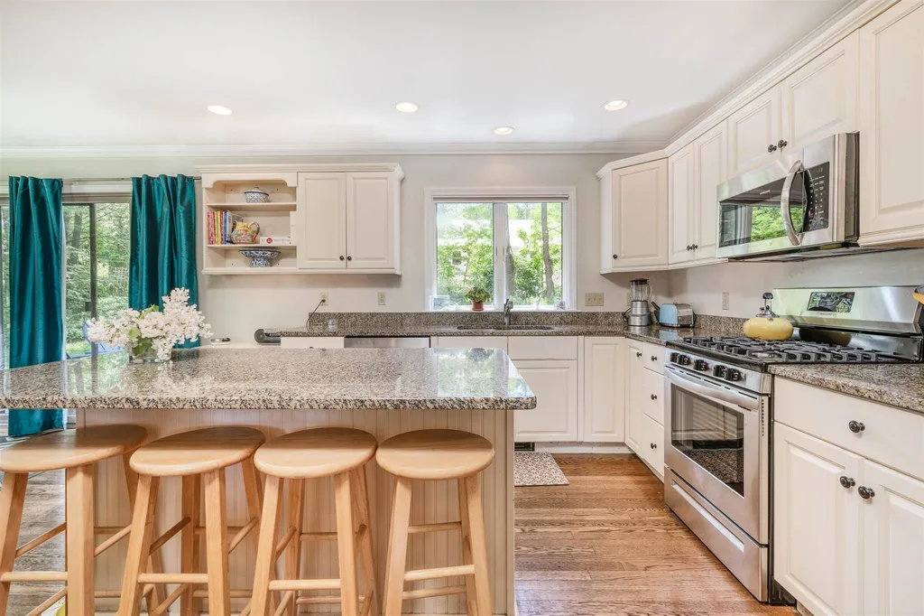 5 Fairview Avenue Hanover NH 03755