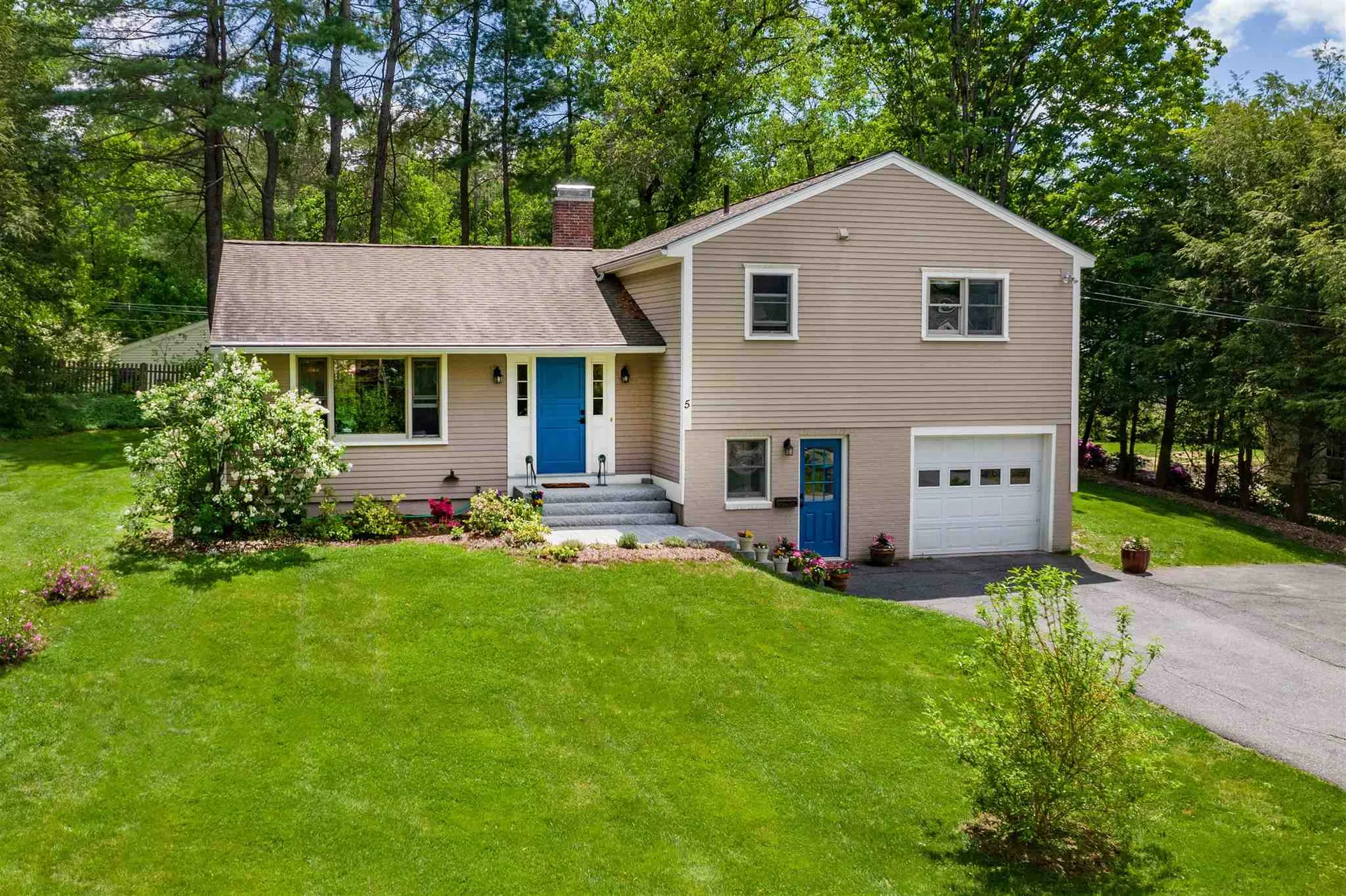 5 Fairview Avenue Hanover NH 03755