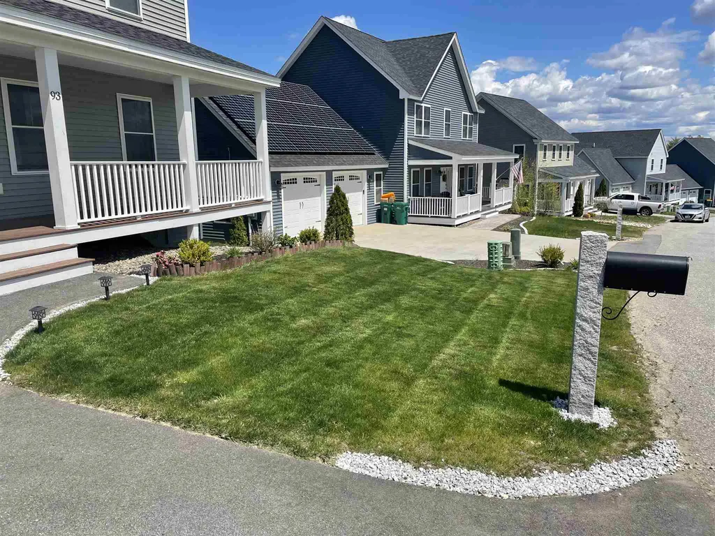 93 Fillmore Boulevard Rochester NH 03867