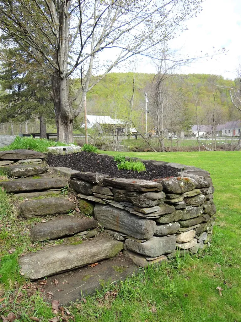 6711 South Road Woodstock VT 05071