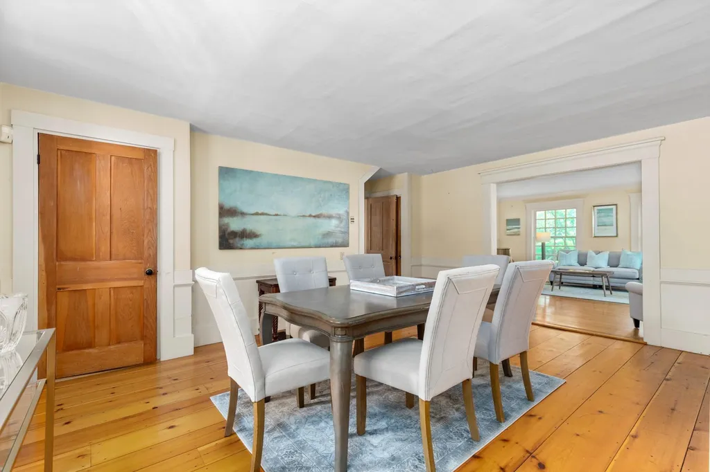 271 North Haverhill Road Kensington NH 03833