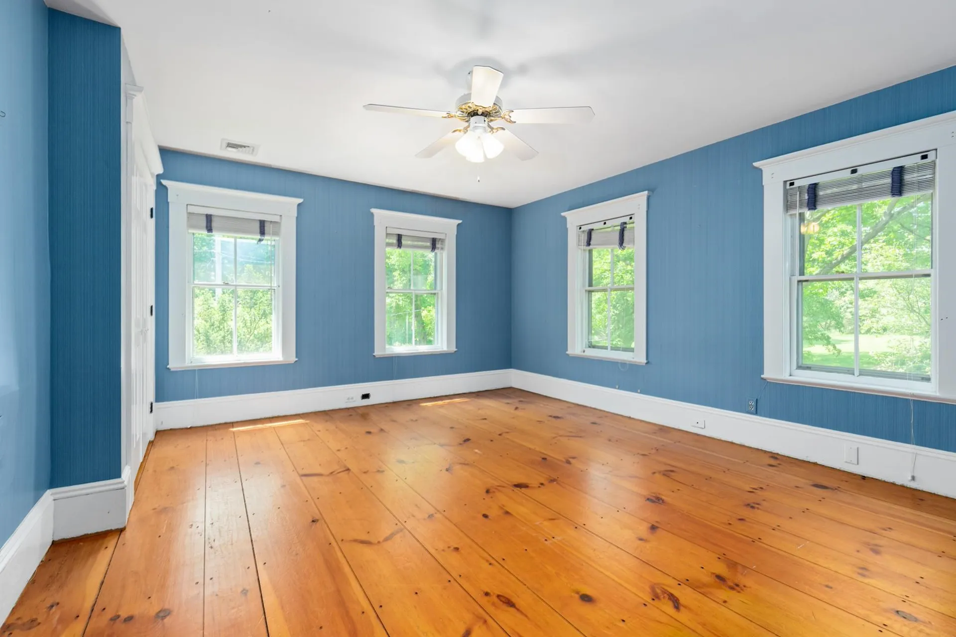 271 North Haverhill Road Kensington NH 03833