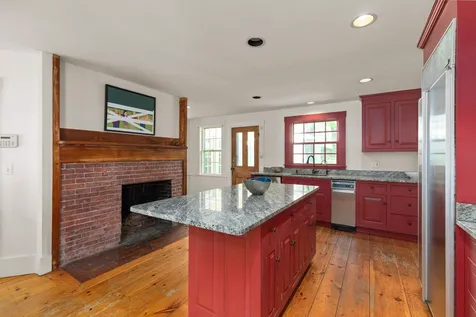 271 North Haverhill Road Kensington NH 03833