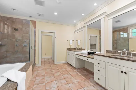 271 North Haverhill Road Kensington NH 03833