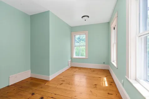 271 North Haverhill Road Kensington NH 03833