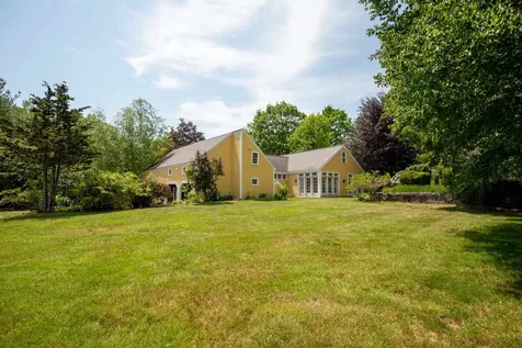 271 North Haverhill Road Kensington NH 03833