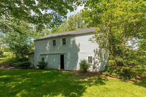 271 North Haverhill Road Kensington NH 03833