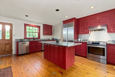 271 North Haverhill Road Kensington NH 03833