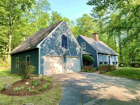 14 Essex Road Bedford NH 03110