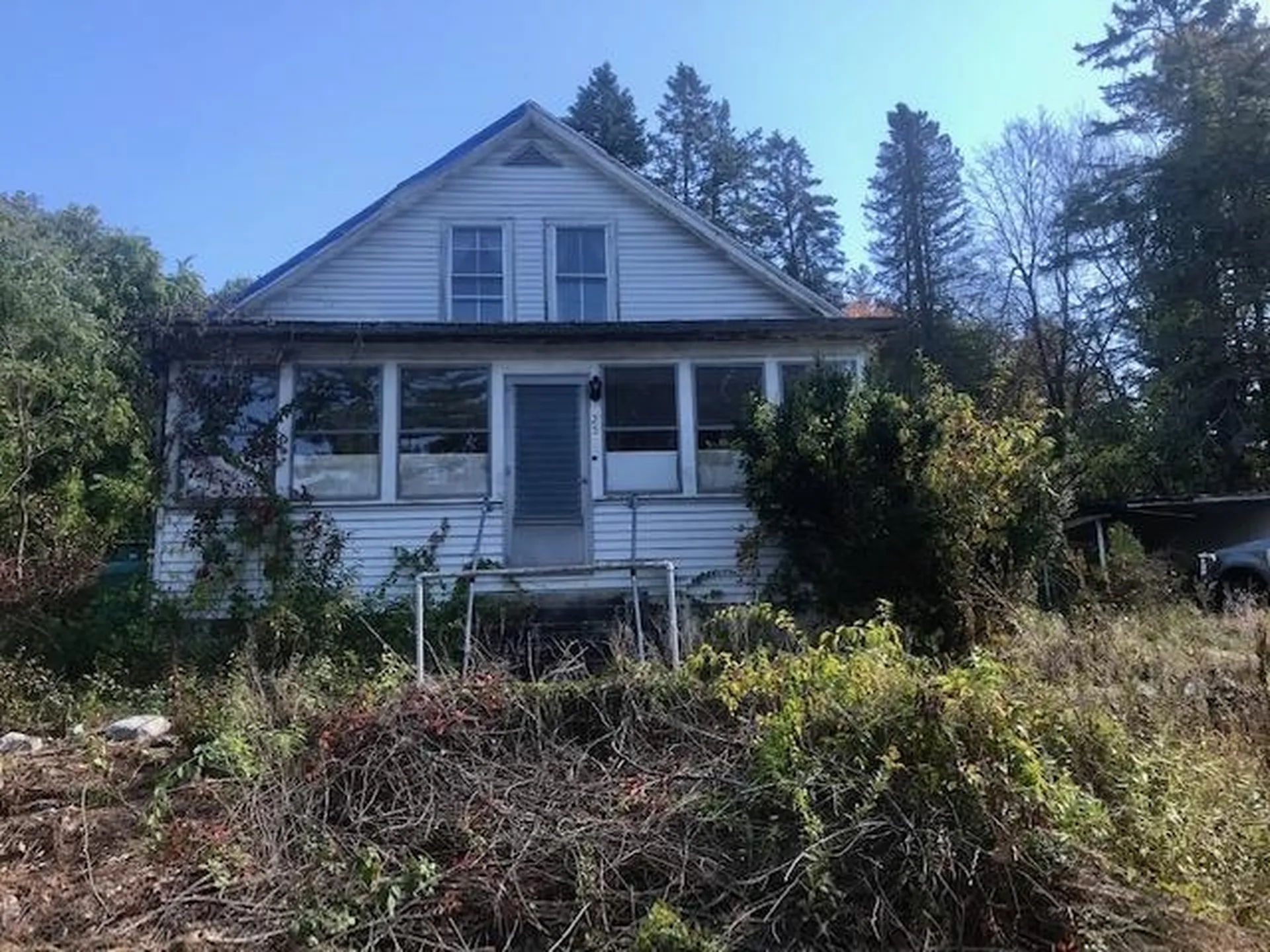 25 Coaker Avenue Hooksett NH 03106