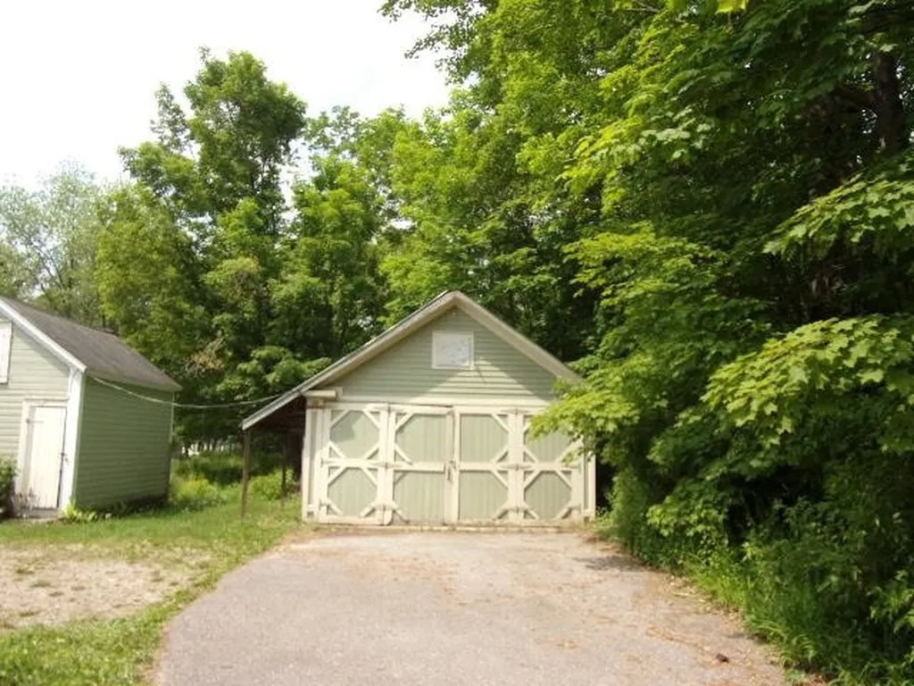 909 Vt Route 7a Shaftsbury VT 05262