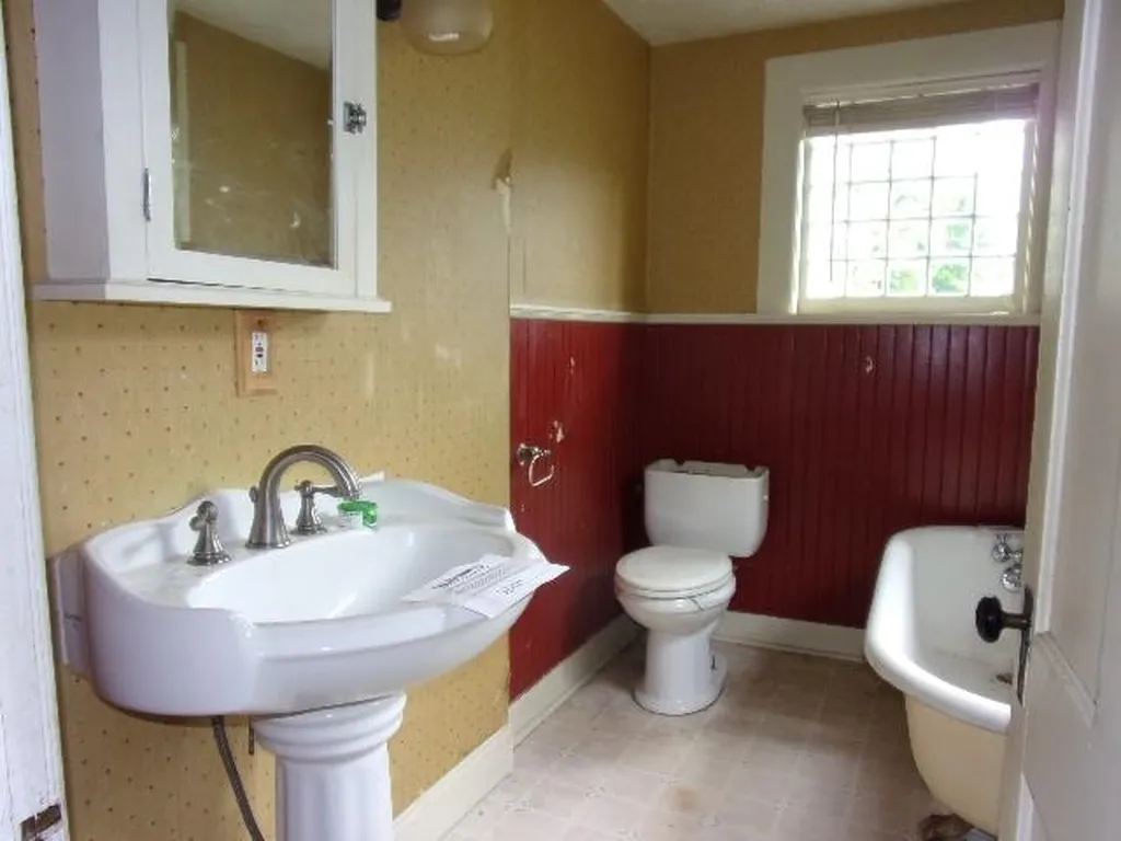 909 Vt Route 7a Shaftsbury VT 05262