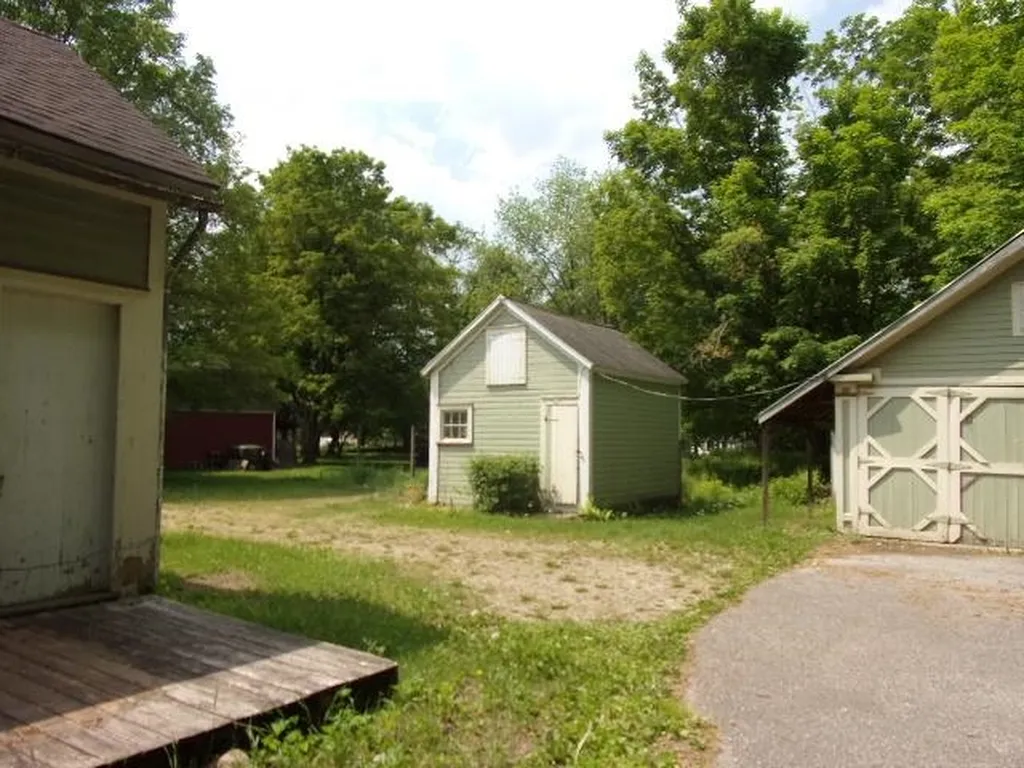 909 Vt Route 7a Shaftsbury VT 05262