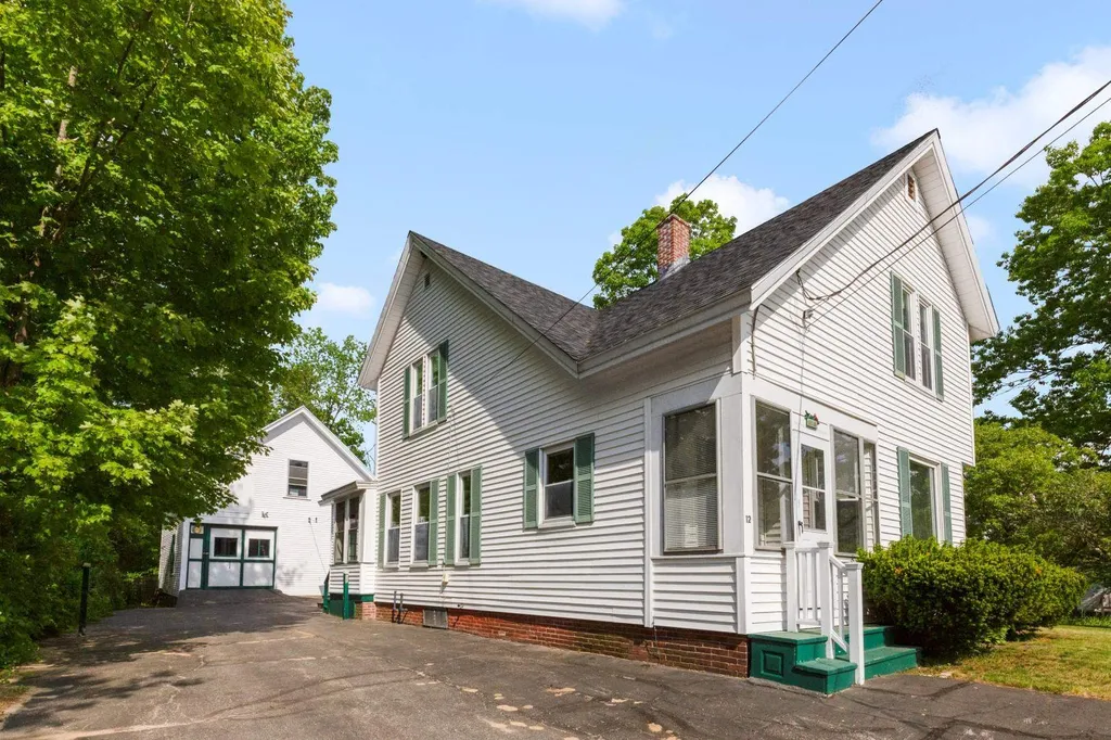 12 Church Street Ashland NH 03217