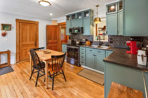 12 Church Street Ashland NH 03217
