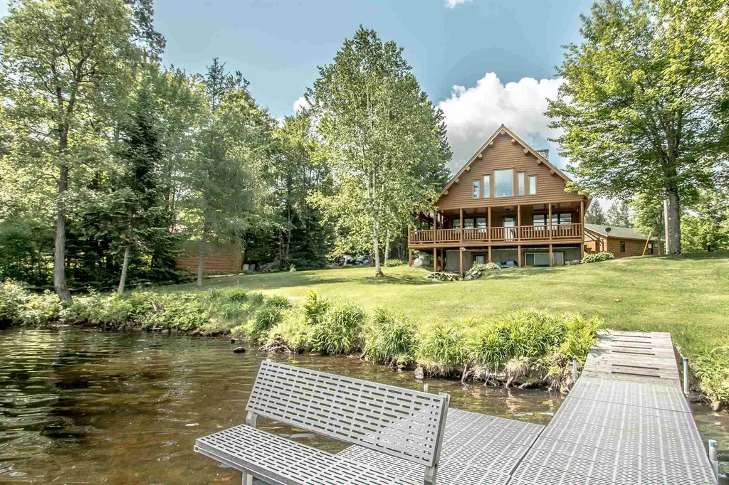 47 Whispering Pines Drive Whitefield NH 03598