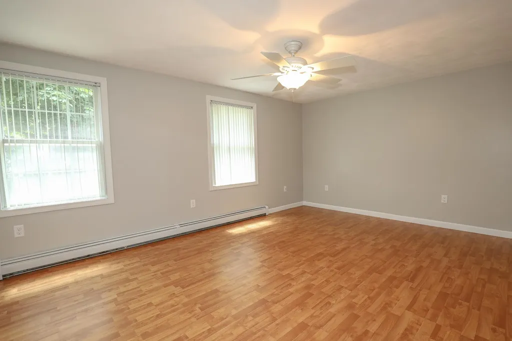 10 Delaware Road Nashua NH 03062