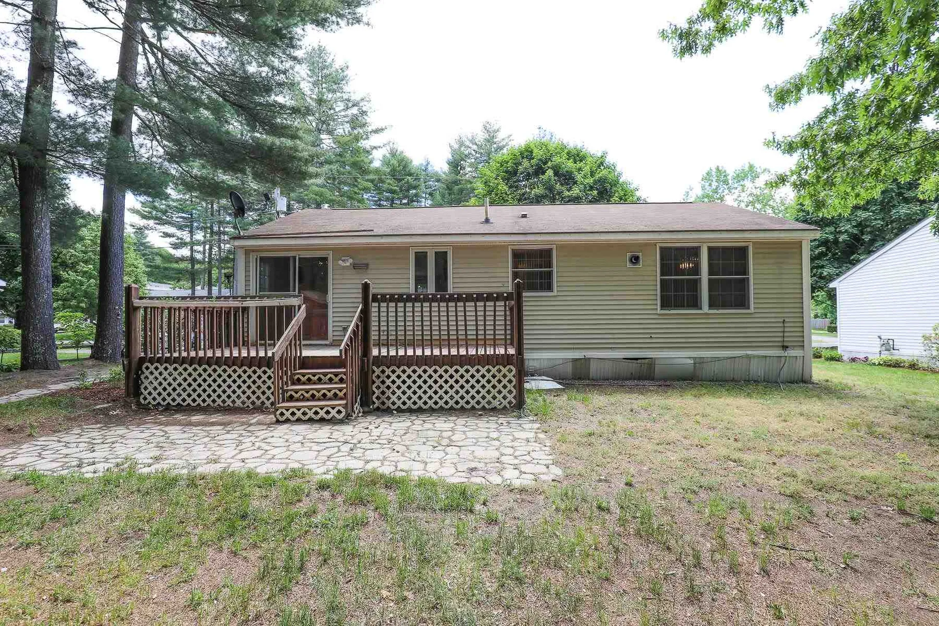 10 Delaware Road Nashua NH 03062