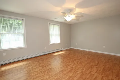 10 Delaware Road Nashua NH 03062
