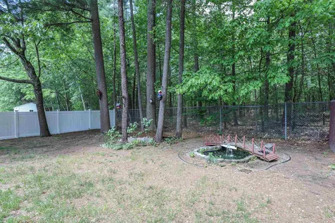 10 Delaware Road Nashua NH 03062