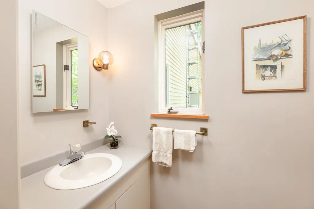 20 Beech Hill Road Meredith NH 03253