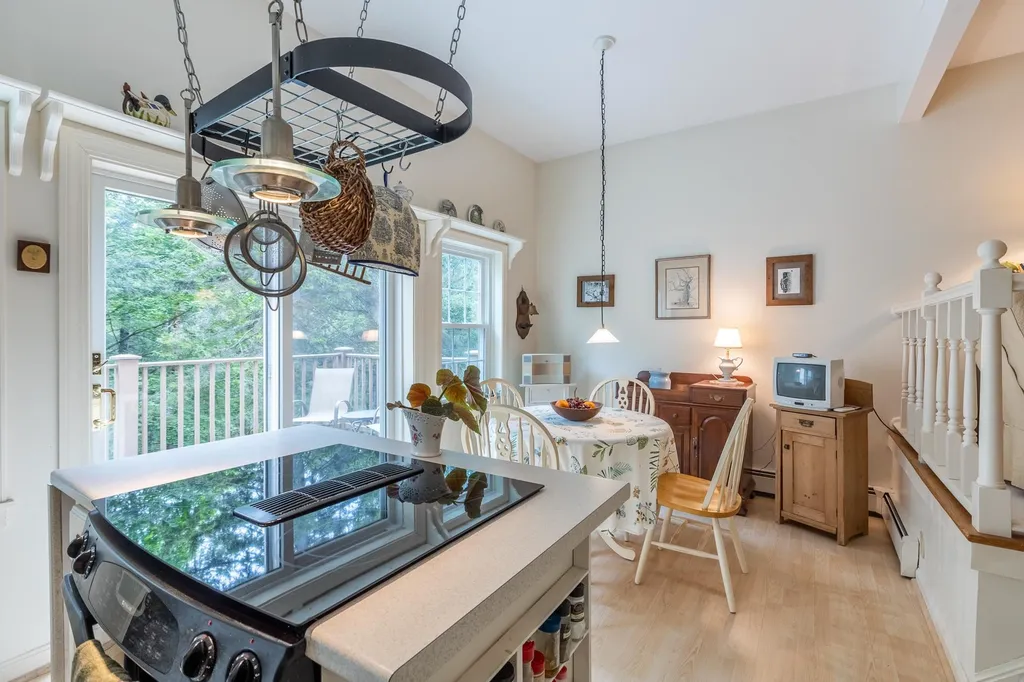 85 Townhouse Way Woodstock VT 05091