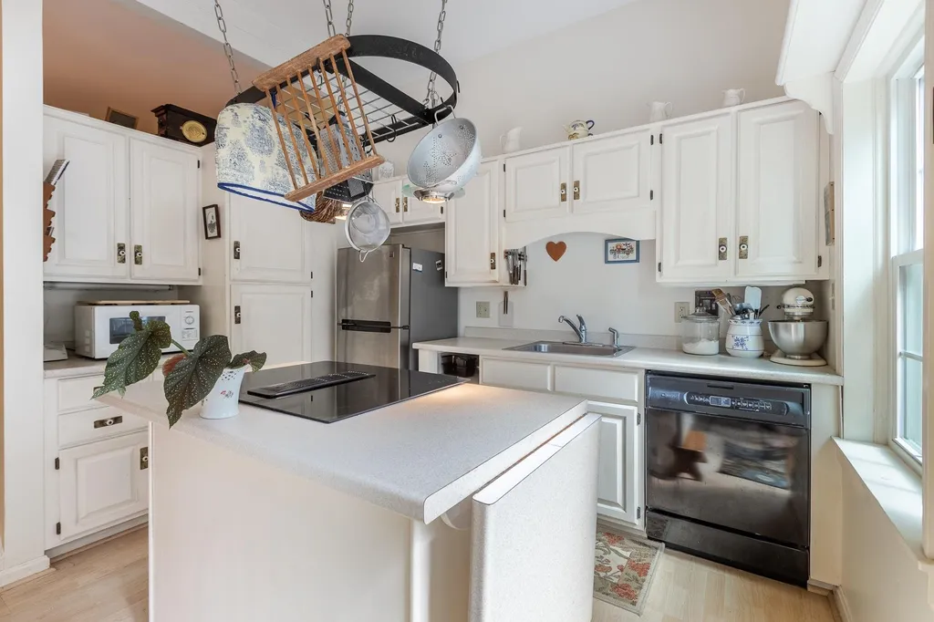 85 Townhouse Way Woodstock VT 05091