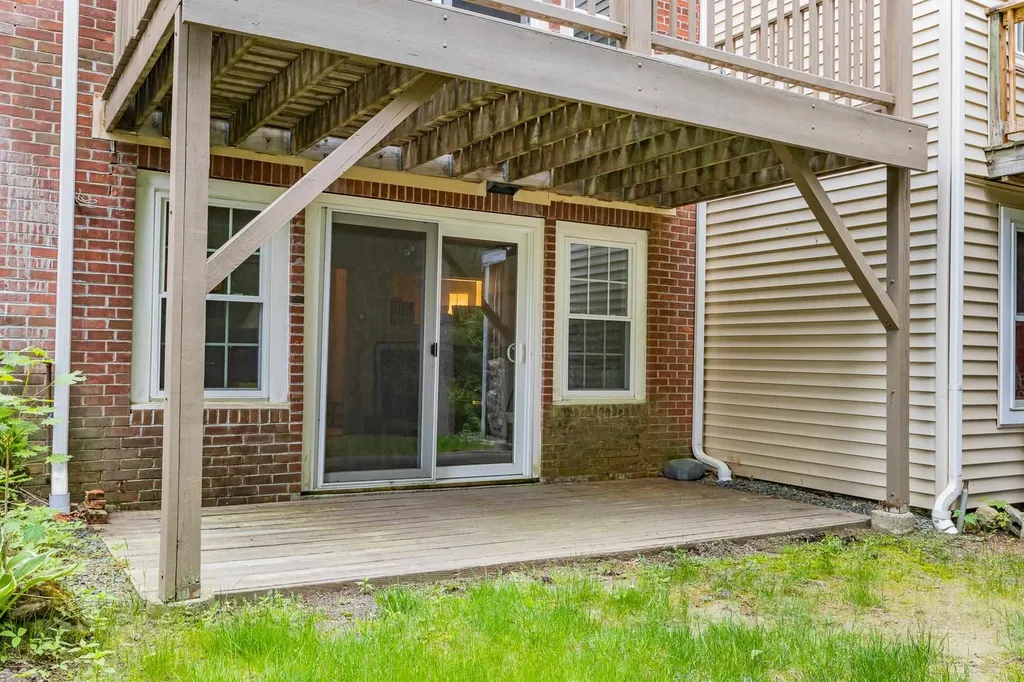 85 Townhouse Way Woodstock VT 05091