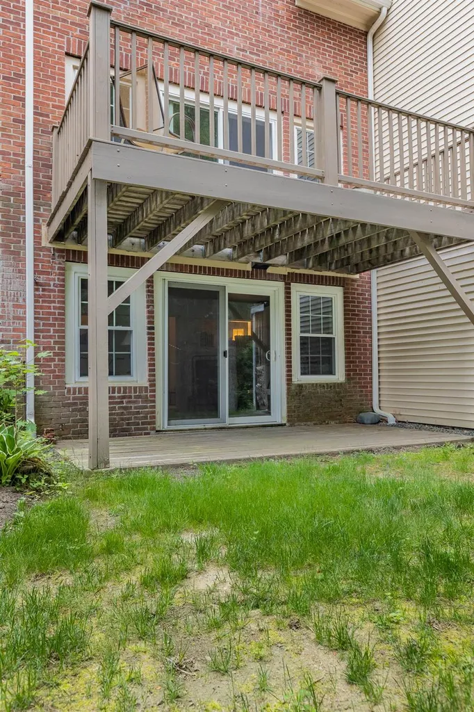 85 Townhouse Way Woodstock VT 05091