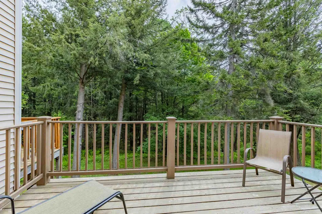 85 Townhouse Way Woodstock VT 05091
