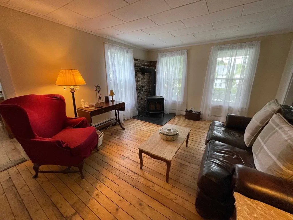 318 South Pleasant Street Bradford VT 05033