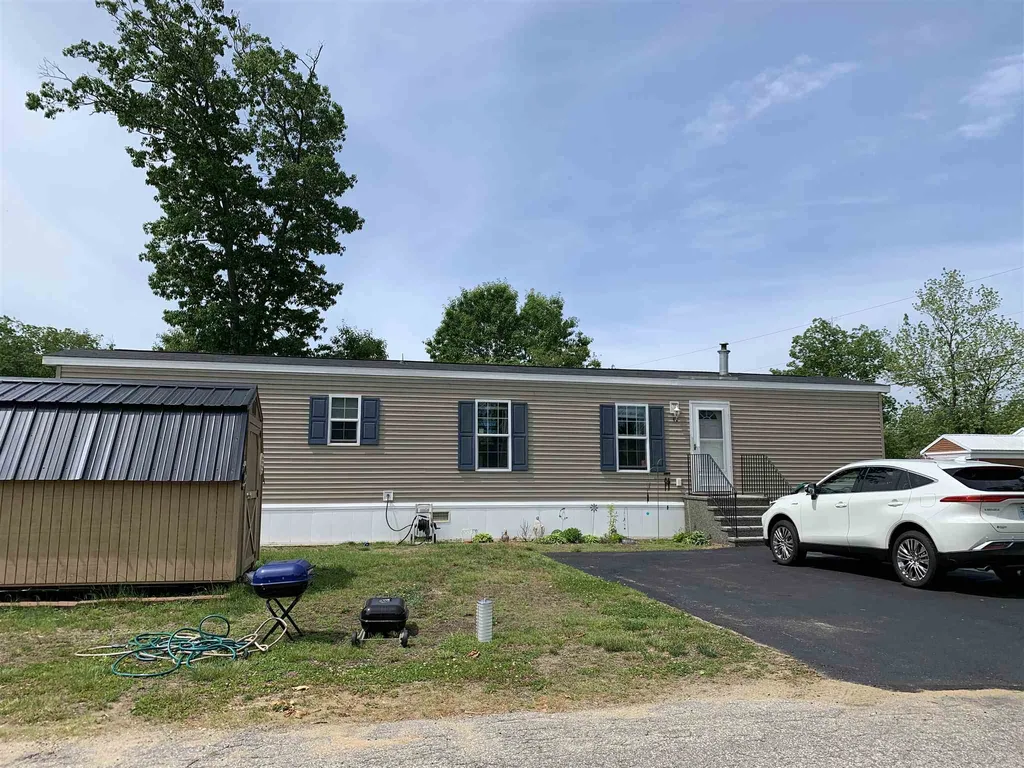 42 Holly Park Lane Rochester NH 03867