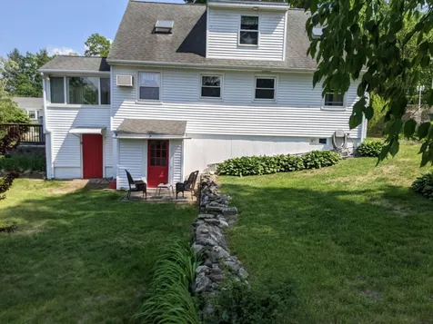 3 Lancaster Drive Nashua NH 03062
