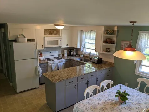 3 Lancaster Drive Nashua NH 03062