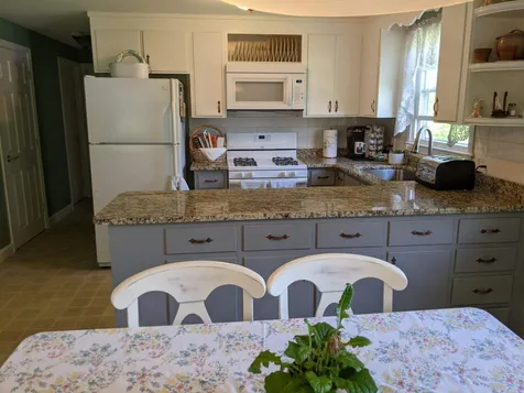 3 Lancaster Drive Nashua NH 03062