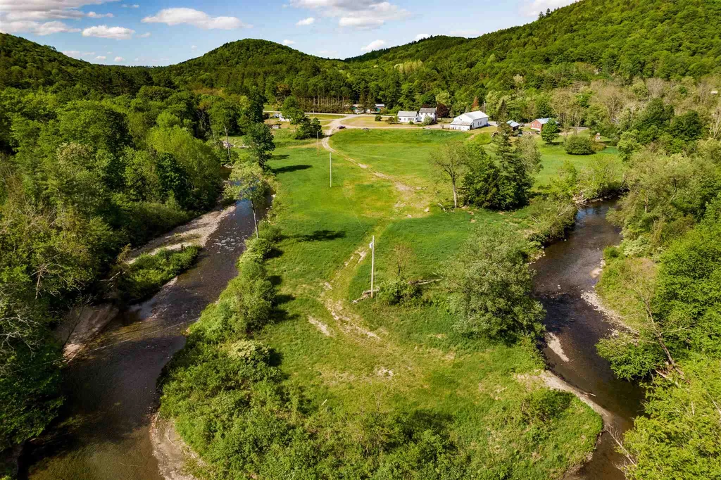 4957 Route 113 Thetford VT 05075