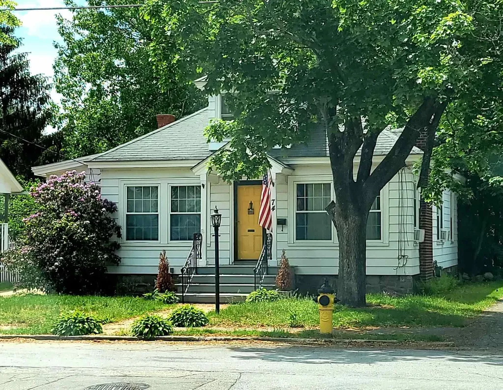 74 Forest Street Manchester NH 03102
