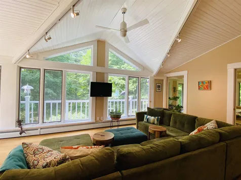 604 North Harbor Road Colchester VT 05446