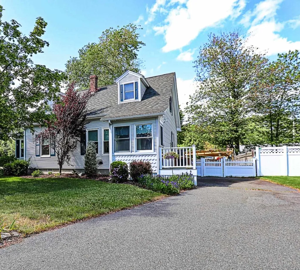 256 S Porter Street Manchester NH 03103