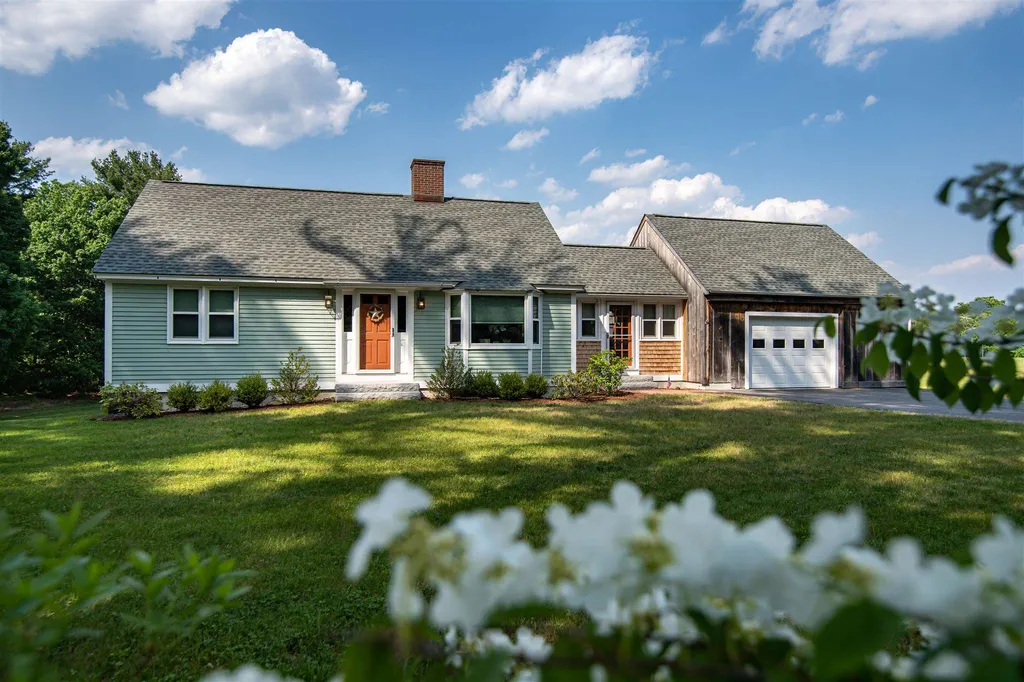 152 Amesbury Road Kensington NH 03833