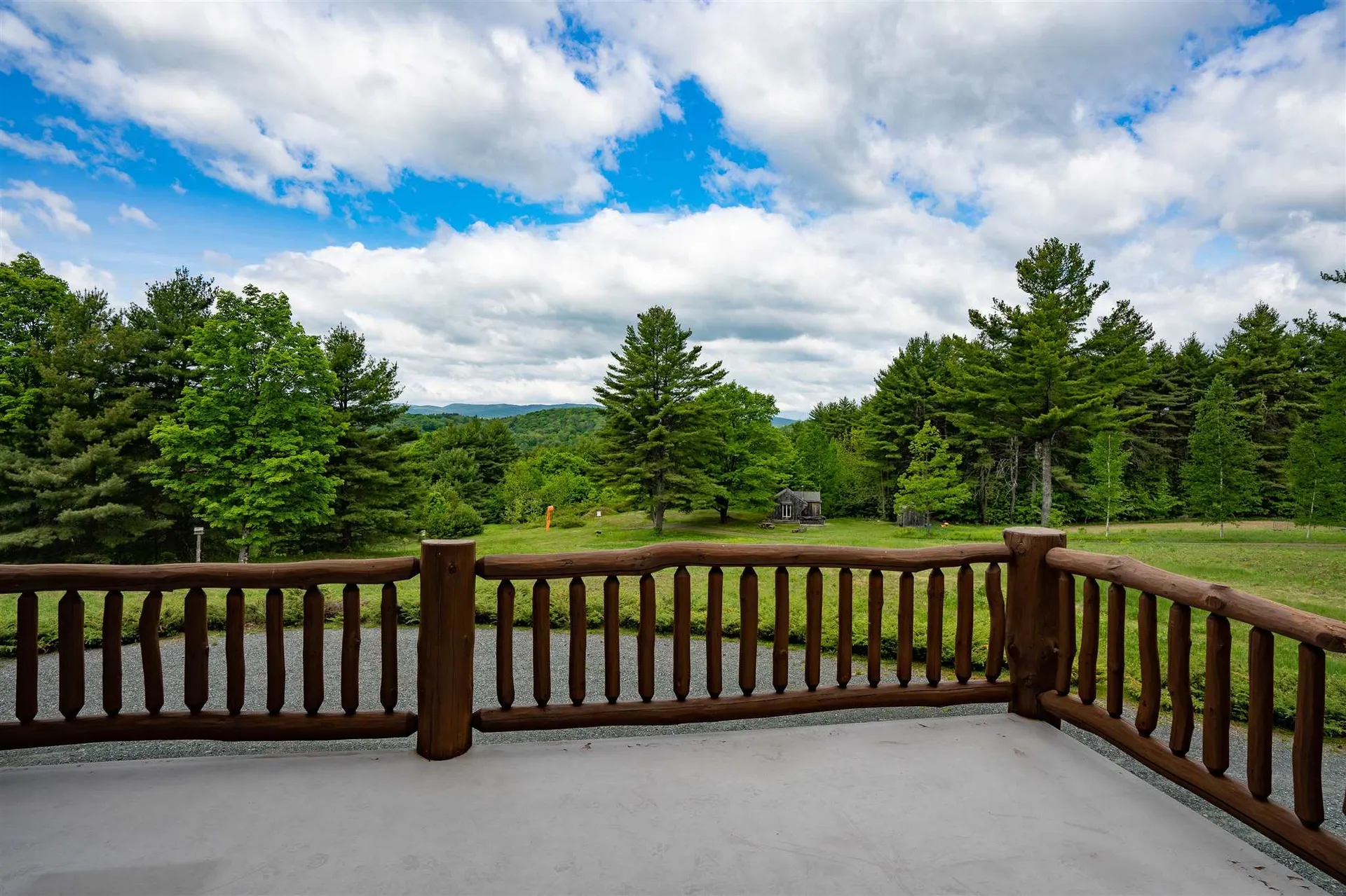 79 Cream Pot Road Hartland VT 05048