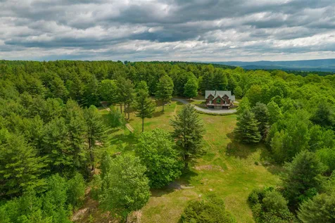 79 Cream Pot Road Hartland VT 05048