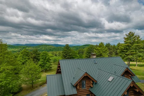 79 Cream Pot Road Hartland VT 05048