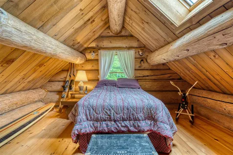 79 Cream Pot Road Hartland VT 05048