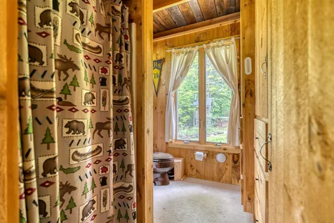 79 Cream Pot Road Hartland VT 05048