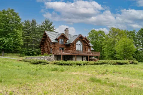 79 Cream Pot Road Hartland VT 05048